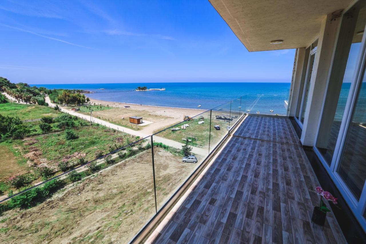 Aria Hotel 4*